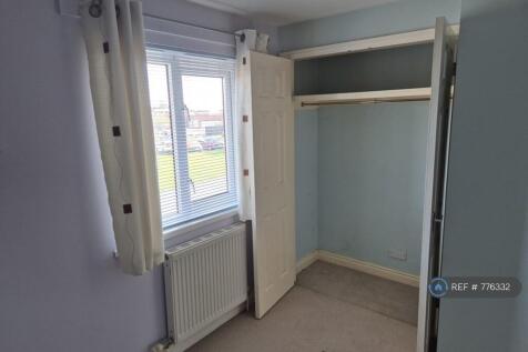 Master Bedroom - Window & Built-In Wardrobe