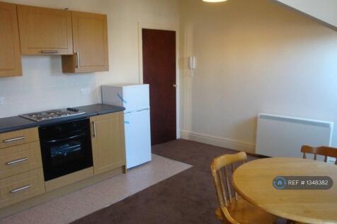Kitchen / Dining Area