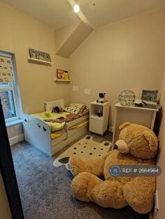 Single Bedroom / Office Room