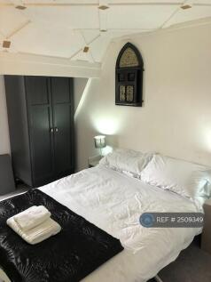 Top Floor Double Bedroom