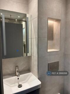 Master Bedroom Bathroom