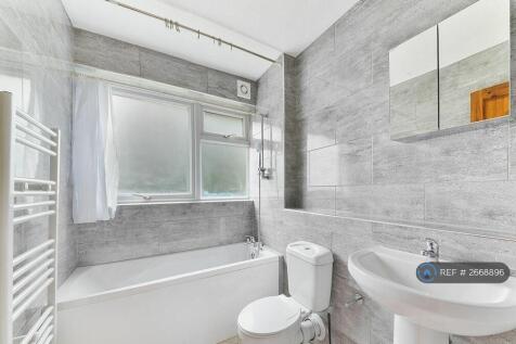 New Three Piece Bathroom Suite
