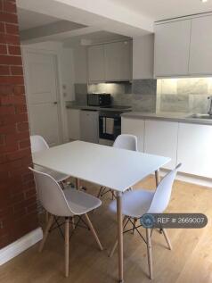 Flat 2: 3 Bed