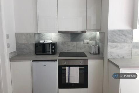 Flat 2: 3 Bed