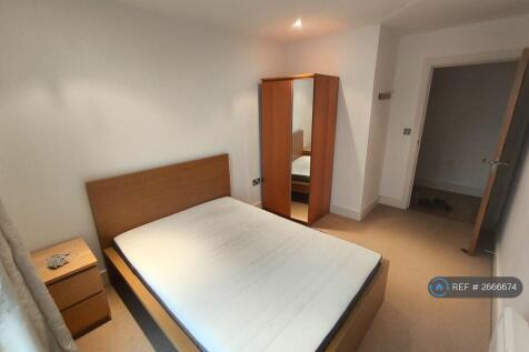 Bedroom Alternate View