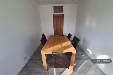 3rd Bedroom/Dining Room