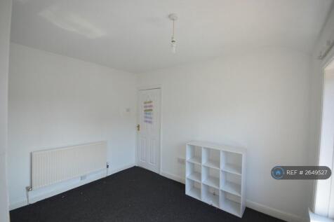 Front Large Bedroom