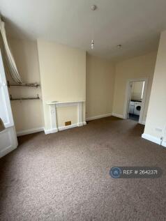 Bedroom/Living Area