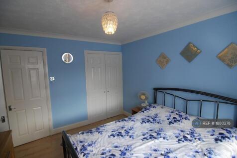 Master Bedroom With En-Suite