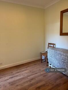 Dinning (Can Be Set Up As a Bedroom If 3 Sharers)