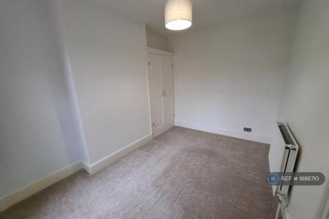 Rear Bedroom Photo 2