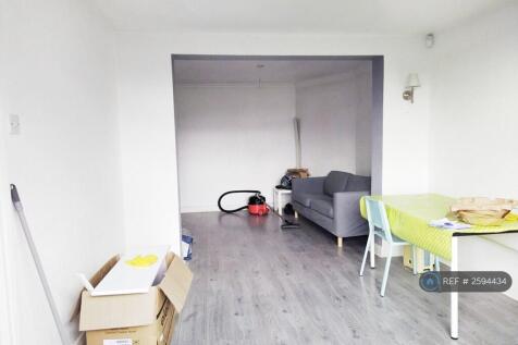 Living_and_dining_view01