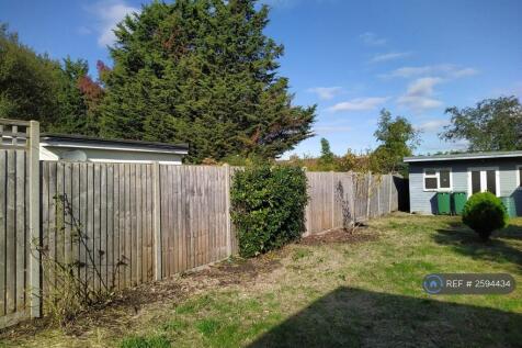 Rear_garden_view01