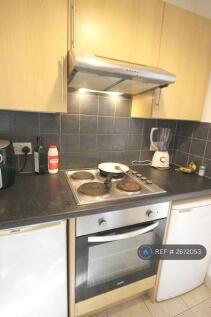 Full Sized Oven & Hob