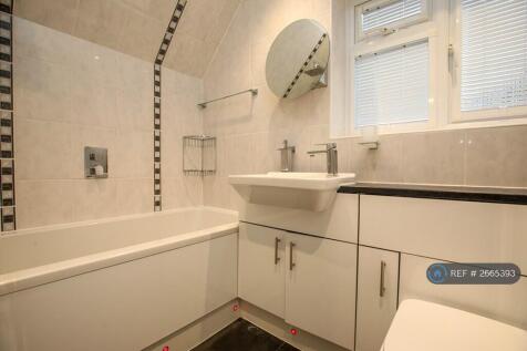 Bathroom With Plenty Of Storage