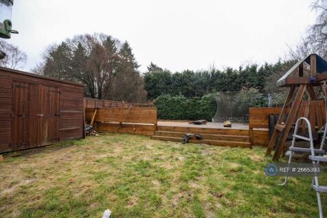 Garden With Decking Area