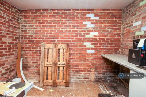 Brick Workshop/Utility Room