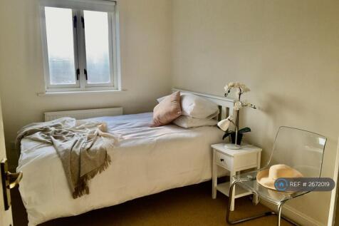 Small Double Bedroom