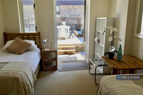 Twin Bedroom