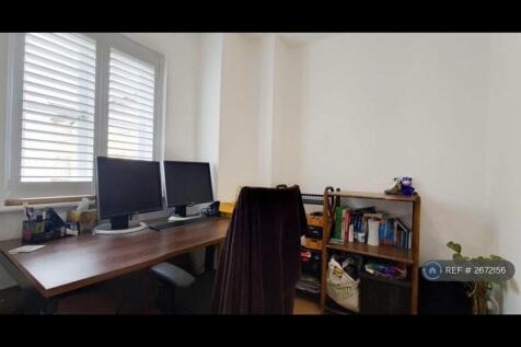 Study (Could Be Small Bedroom)