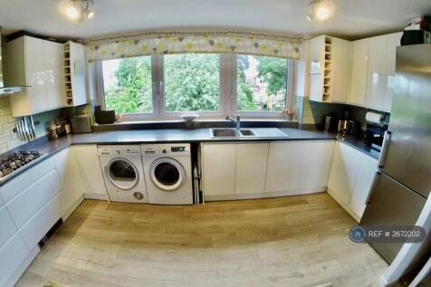 Large Kitchen/Reception Room 