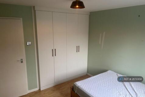 Main Bedroom + Built-In Wardrobe
