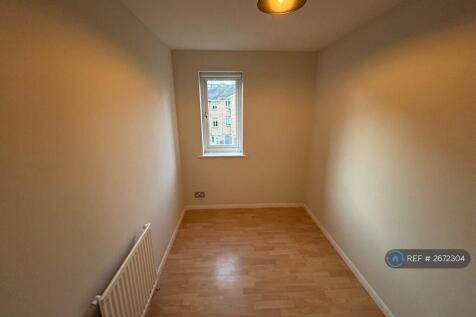 Spare Bedroom/Office