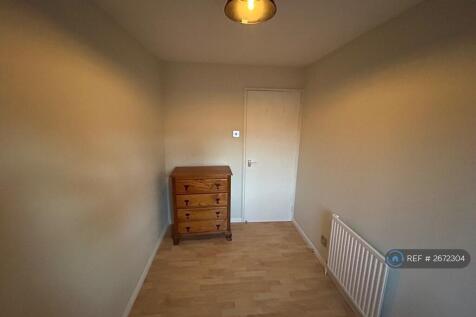 Spare Bedroom/Office