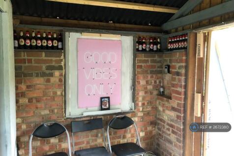 Outbuilding / Party Room!