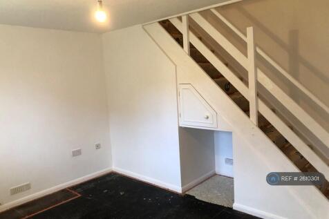 Lounge (Carpet To Be Fitted)