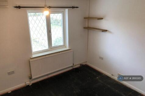 Lounge 2 (Carpet To Be Fitted)