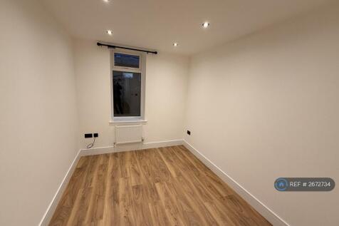 Rear Bedroom / Office.