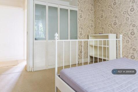 Master Bedroom, With Fitted Wardrobes