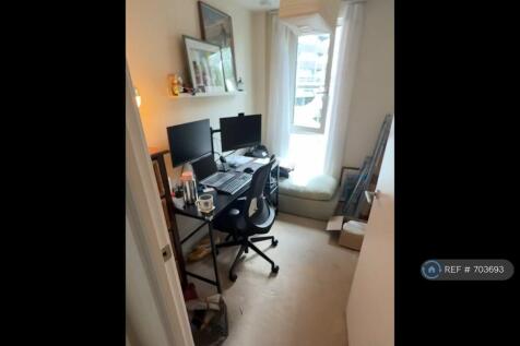 Bedroom 2: Dedicated Workspace