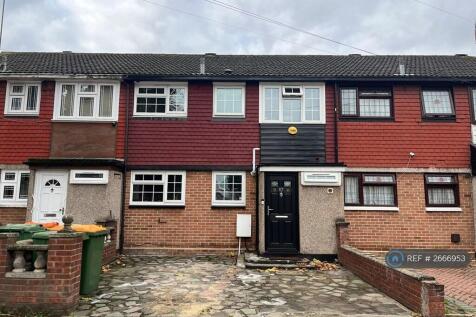 Mid Terraced Property With Two Car Park Space