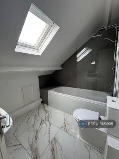 2nd Floor Bathroom 