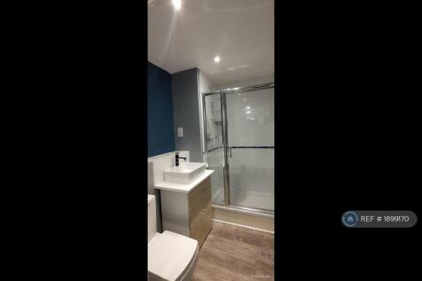 Ensuite To Master Bedroom