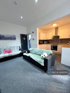 Living Room/ Kitchen