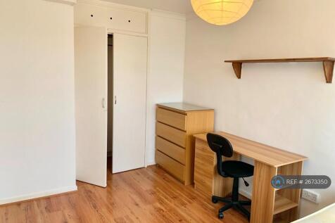 Bedroom 1 Picture 2