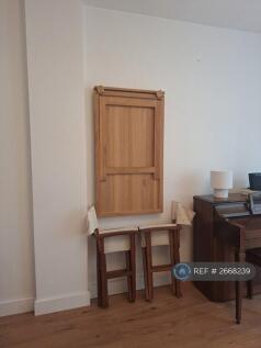 Table/Desk