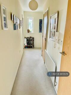 Very Spacious Hallway