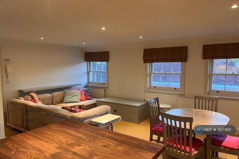 Lounge And Dining Area 2nd View