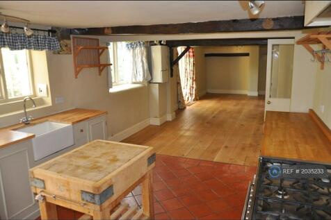 Kitchen With 5 Ring Smeg Hob &amp; Double Oven