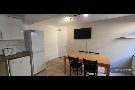 Kitchen Dinner With Tv