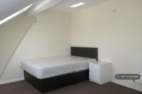  Top Floor Room  Full Length Of The House