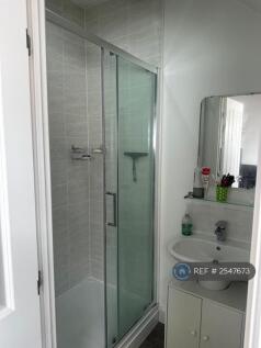 Ensuite- Mater Bedroom