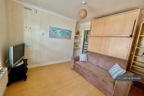 Bedroom Lounge As a Lounge