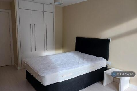 Bedroom With Fitted Wardrobe