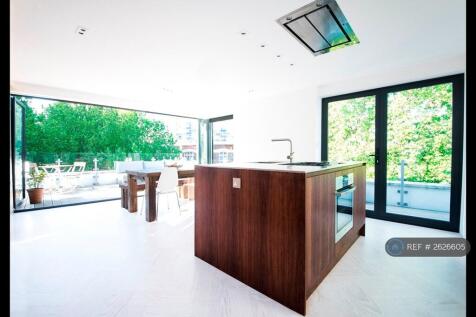 Space To Cook, Dine And Relax On Terrace