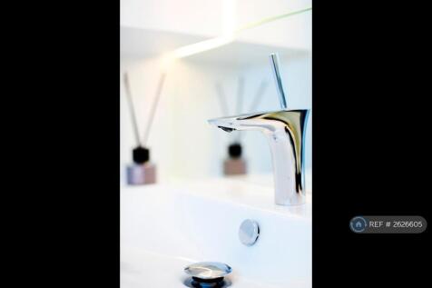 En-Suite Featuring Philippe Starck Design